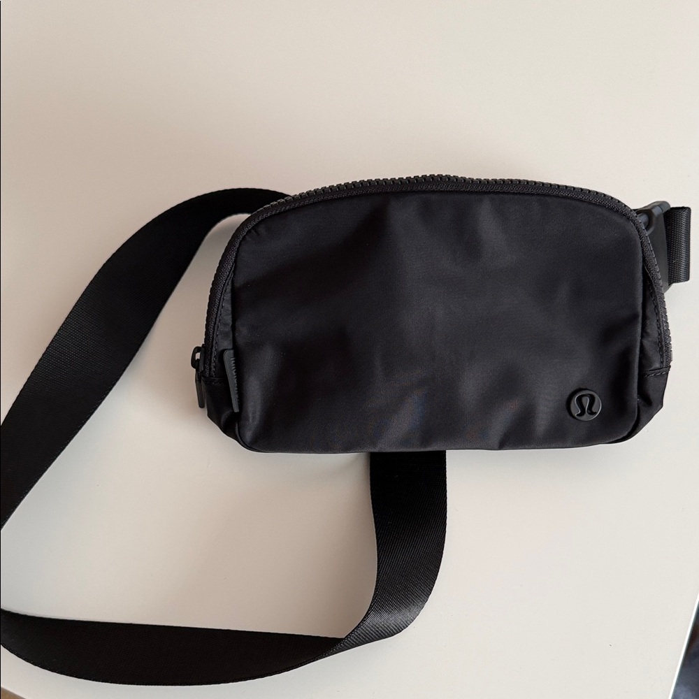 lululemon athletica Black Belt Bag